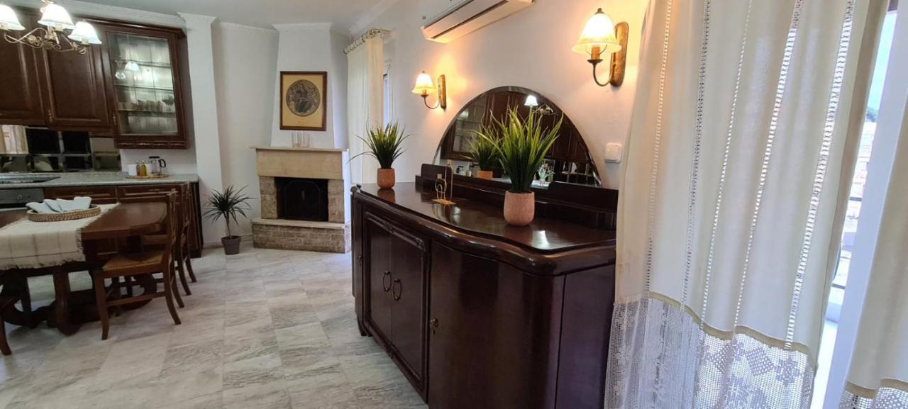 Fori's Nest Skg Appartement