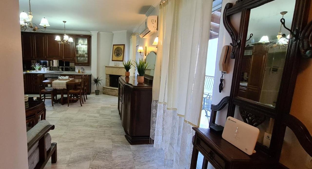 Fori's Nest Skg Apartment